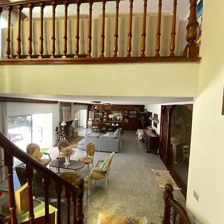Casa El Castillo 3 *
